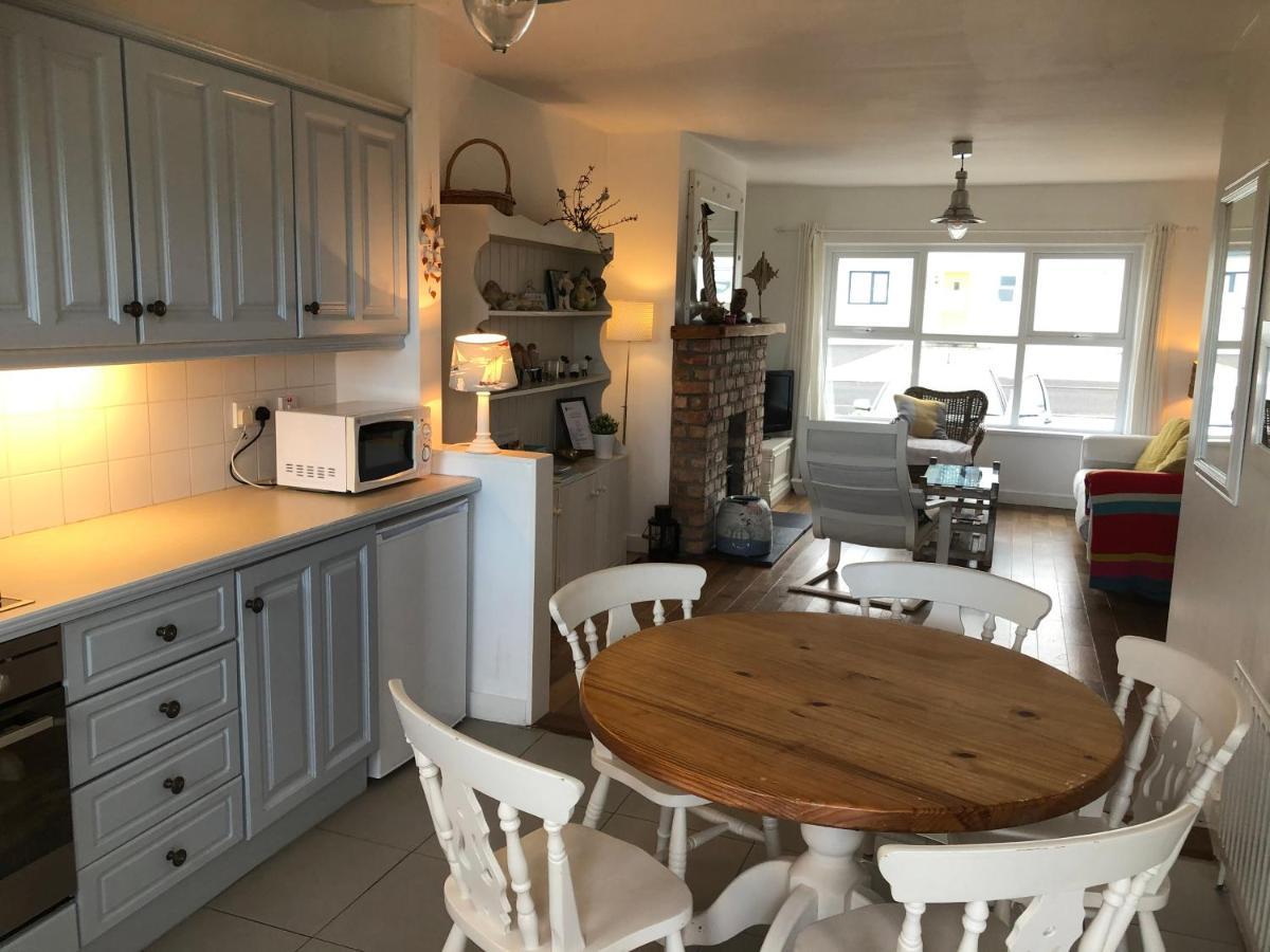 Nanny Willow'S Cottage Portballintrae Eksteriør billede